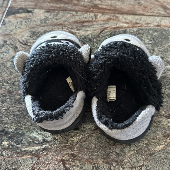 Toddler Raccoon slippers - Picture 2 of 3